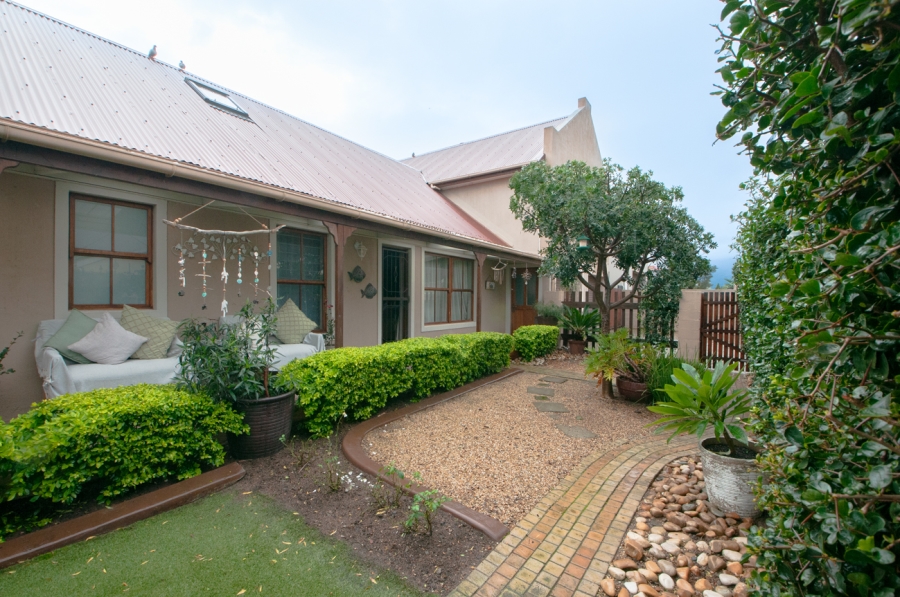 6 Bedroom Property for Sale in Fairview Golf Estate Western Cape